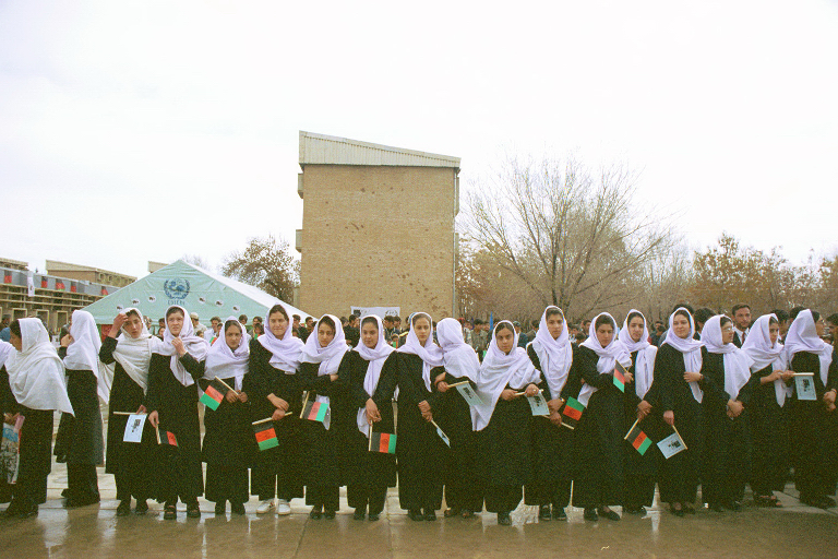 afghan school girls in 2002